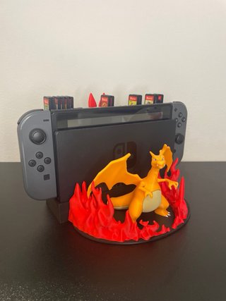 Supporto dock Nintendo Switch con Charizard
