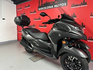 YAMAHA TRICITY 300 DEL AÑO 2021 !!! IMPECABLE !!!