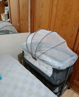 Minicuna gris con mosquitera