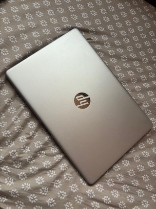 Laptop HP 15-S Plata y Negro