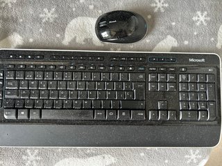 Tastiera e mouse wireless Microsoft neri