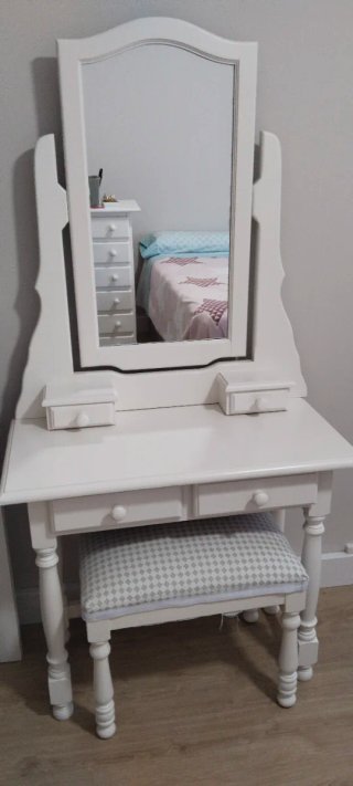 Tocador blanco con asiento
