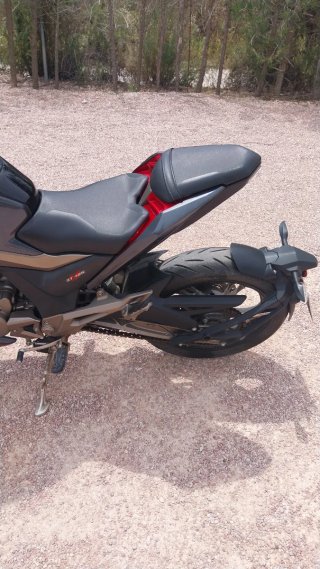 Zontes 125 Negra/Roja 8948 km