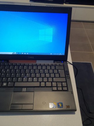 Portátil Dell i5 4GB RAM