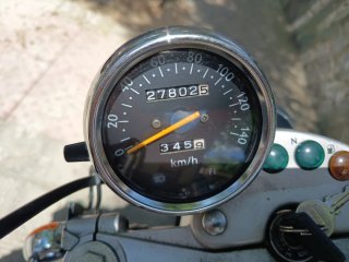 Suzuki Van Van Azul y Blanca