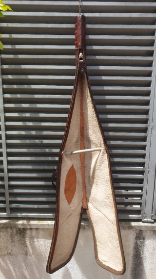 Funda de piel de becerro  con lana por dentro