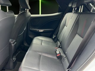 Lexus LBX 1.5 HEV Elegant Plus 100 kW (136 CV)