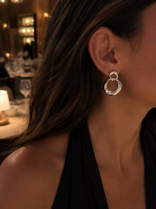 Pendientes elegantes plateados