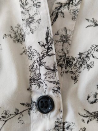 Camiseta H&M floral manga corta verano