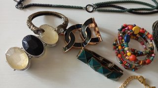 Collezione di Gioielli: Collane e Bracciali