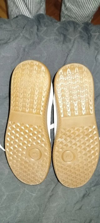 Zapatillas blancas nuevas