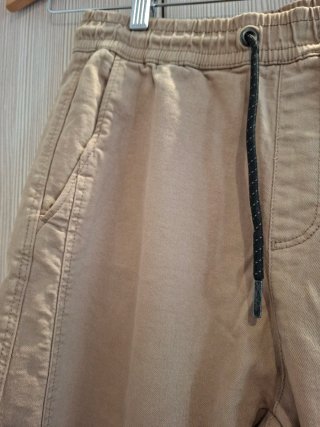 Pantalones cargo beige hombre