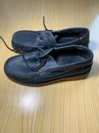 Zapatos náuticos clásicos azul marino