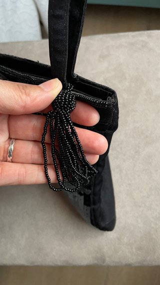 Bolso de fiesta negro con pedrería