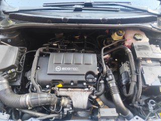 Opel Astra 1.4 Turbo 2010