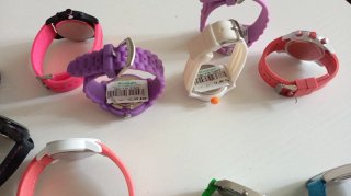 Lote 10 relojes sin usar (sin pilas)