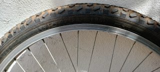 Rueda delantera de veinticuatro pulgadas para bici
