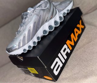 Nike Air Max Dn8 Plata y Blanco