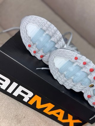 Nike Air Max Dn8 Plata y Blanco