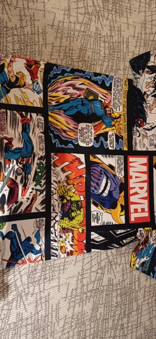 Camiseta Marvel Cómics Súper Héroes Talla L