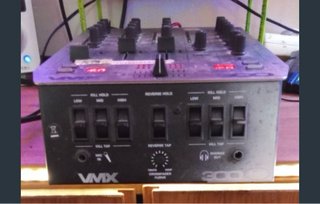 Mesa de mezclas Behringer VMX300