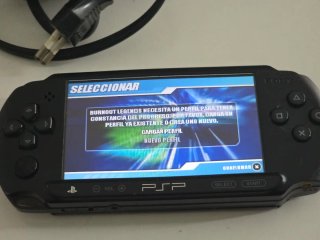 Sony PSP Nera + Caricatore + Gioco
