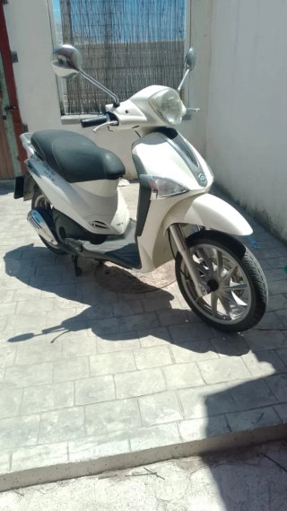 Piaggio Liberty 125 Scooter Blanca
