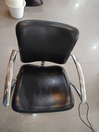 Vendo mobiliario de peluquería por cierre de negoc