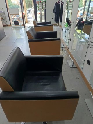 Vendo mobiliario de peluquería por cierre de negoc