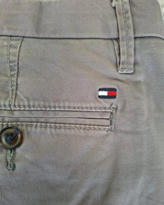 Pantalones Chinos Rectos Tommy Hilfiger gris
