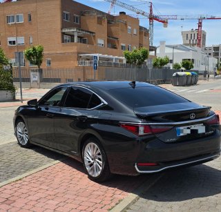 Lexus ES 2019