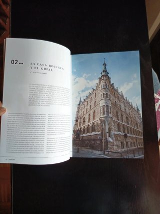 Revista Dragón 3 - Museo Casa Botines Gaudí (2023)