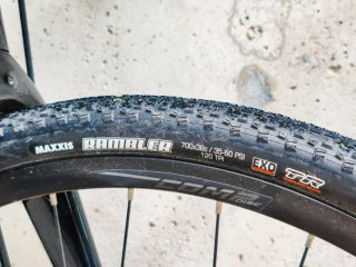 GRAVEL Merida Silex 300