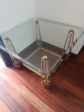Mesita auxiliar cristal y metal dorado