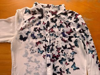 Blusa Bershka Mariposas Talla M