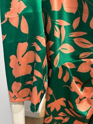 Vestido estampado floral verde y naranja T36