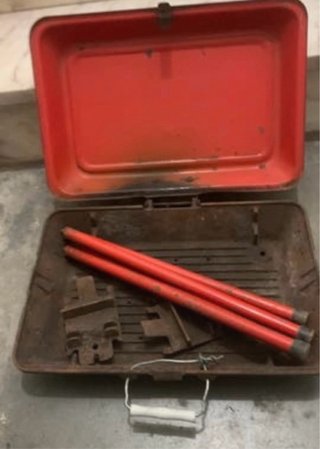 Estuche Barbacoa Metálico Rojo