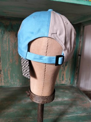 Gorra Goorin Bros Beige y Azul