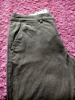 Pantalón beige hombre primavera