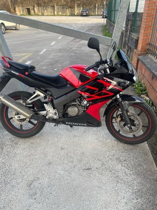 Honda CBR 125 R 2004 Roja y Negra
