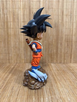 Figura Goku Resina Niño