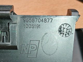 Tapa y base apoyabrazos Peugeot 308