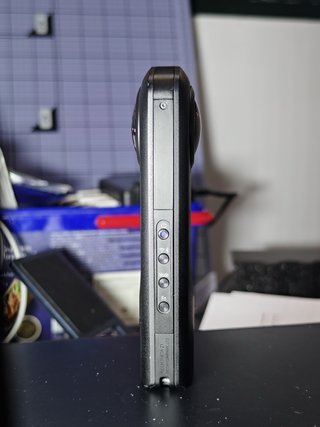 Ricoh Theta Z1 Cámara 360 + Funda