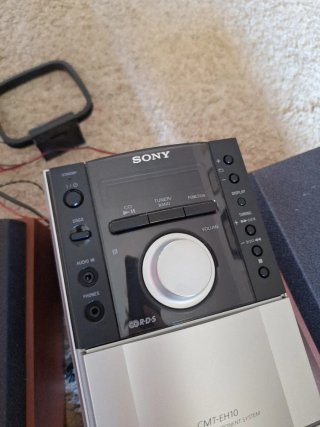 Equipo de música Sony CD/Caset/Radio + 2 altavoces