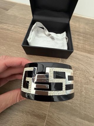 Pulsera Guess como nueva