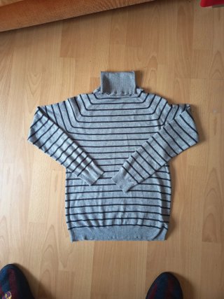 Jersey C&A rayas cuello alto Talla S