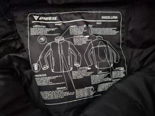 Chaqueta de moto Dainese.