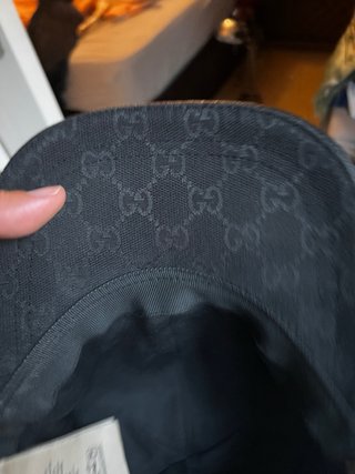 Gorra Gucci original,  negra con Raya Verde y Roja