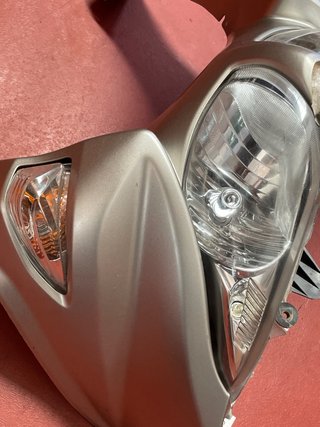 Carenado frontal Suzuki Burgman 125 2015
