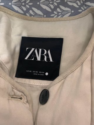 Chaqueta acolchada Zara beige